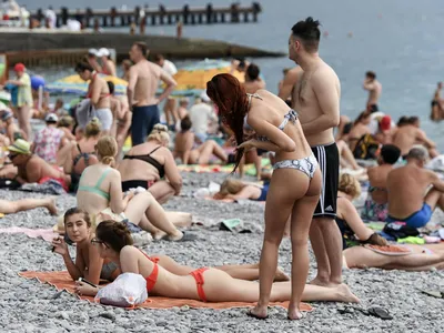 Фото девушек на пляже в Крыму: скачать бесплатно в хорошем качестве