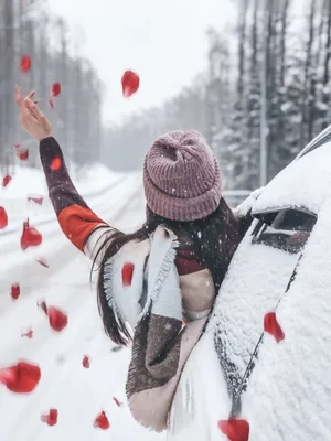 Снежные прелести: фотографии девушек под снегом