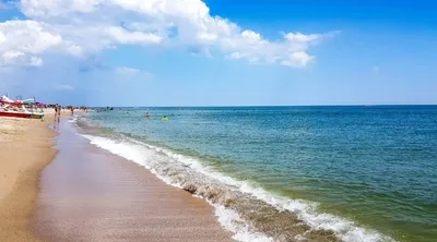 Летние моменты на пляжах Одессы: взгляд сквозь камеру