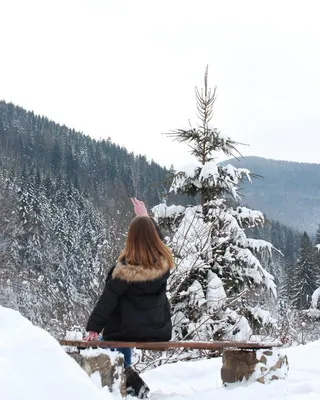Зимние горы: Величественные изображения девушек в природе