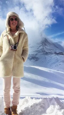 Волшебство зимы: Удивительные изображения девушек в горах