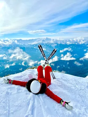 20. Зимний старт: Фото девушек на лыжах в высоком качестве
