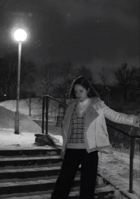 Вечерняя прогулка: Зимние изображения девушек в разных размерах