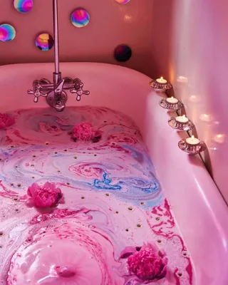 Новое изображение девушки и парня в ванной - скачать бесплатно в Full HD качестве