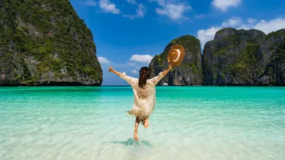 Новые изображения девушек на пляжах Таиланда: скачать в формате PNG, JPG, WebP
