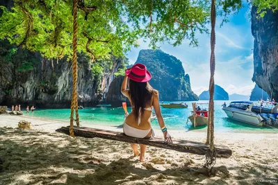 Фотоальбом: девушки на пляжах Таиланда