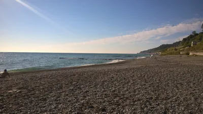 Приключение на диком пляже в Сочи на фото