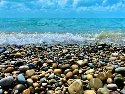 Природное чудо дикого пляжа в Сочи на фото
