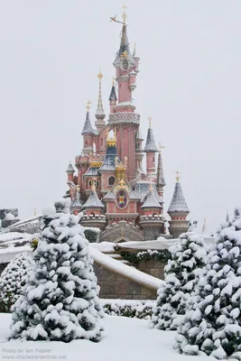 Зимняя сказка: Диснейленд Париж в снежном облике