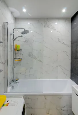 Практичные решения для дизайна маленькой ванной комнаты с плиткой