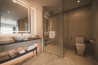 Комфорт и функциональность в дизайне совмещенной ванной комнаты: фото и примеры