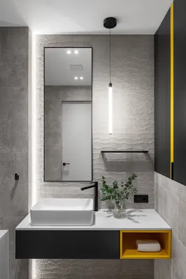 Изображение узкой ванной комнаты с душевой кабиной в HD качестве