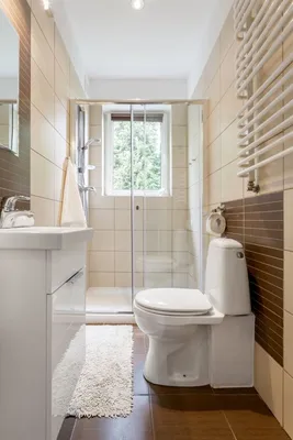 Креативный дизайн узкой ванной комнаты на фото