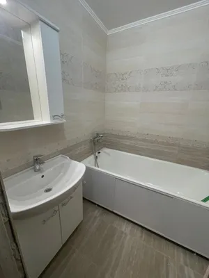 Роскошный дизайн узкой ванной комнаты: фото галерея