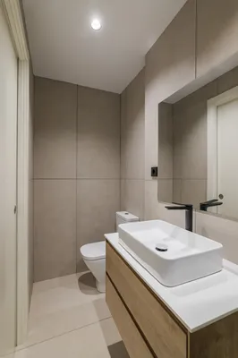 Уникальные фотографии узкой ванной комнаты