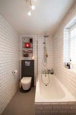 Современный дизайн узкой ванной комнаты на фото