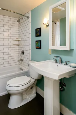 Творческий подход к дизайну ванной комнаты без плитки: фотогалерея