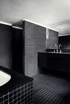Картинка ванной комнаты в черном цвете