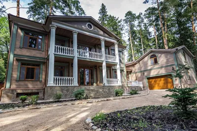 Новые фотографии Дома Михалкова на Николиной горе в разных форматах