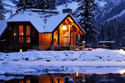 Ледяной дом: Загрузите впечатляющую картинку зимнего пейзажа