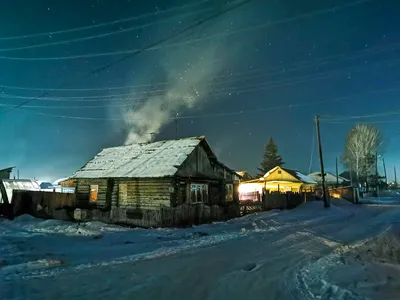 Зимнее чудо: Домик в деревне в фотографии