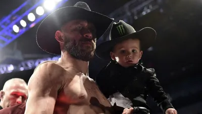 Самые яркие фото Дональда Серроне на UFC Fight Night