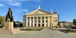 Фотографии исторических и культурных достопримечательностей Челябинска