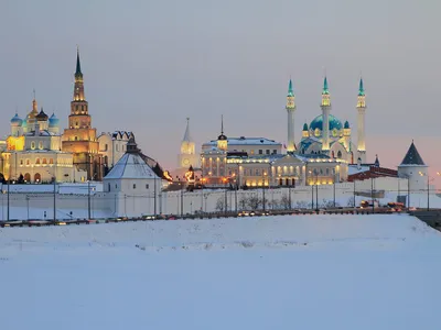 Зимняя сказка Казани: Изысканные фотографии городских достопримечательностей
