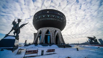 Фотографии Казани зимой: Очарование заснеженных улиц и площадей