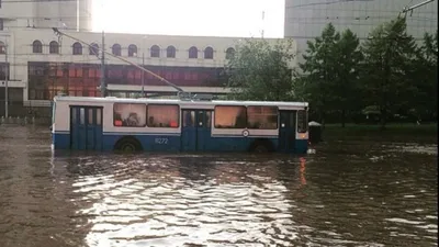 Город в дождливом облаке: Москва сегодня на фото