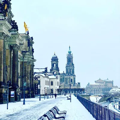 Фотоизысканный Дрезден зимой: скачайте картину в JPG, PNG или WebP