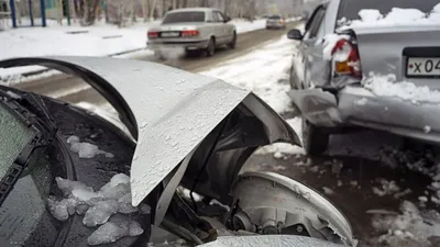 Фото ДТП зимой: Заснеженные Дороги в Образах Хаоса