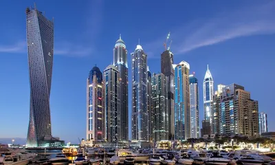 Зимние отражения Дубая: скачивание изображений разного размера