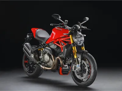 Фото Ducati Monster 1200 с дополнительными опциями