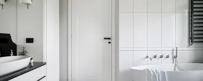 Новые фото дверей для ванной комнаты в разных вариантах