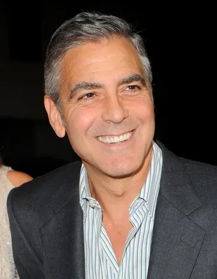 Изображения Джорджа Клуни на красной дорожке