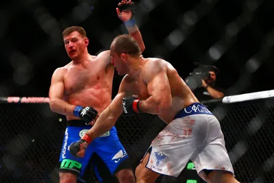 Эпические фотографии Джуниора Дос Сантоса в бою UFC