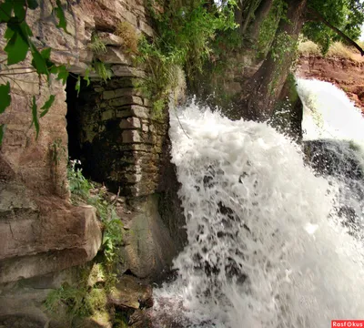 Игра света и воды: фото прекрасного Джуринского водопада