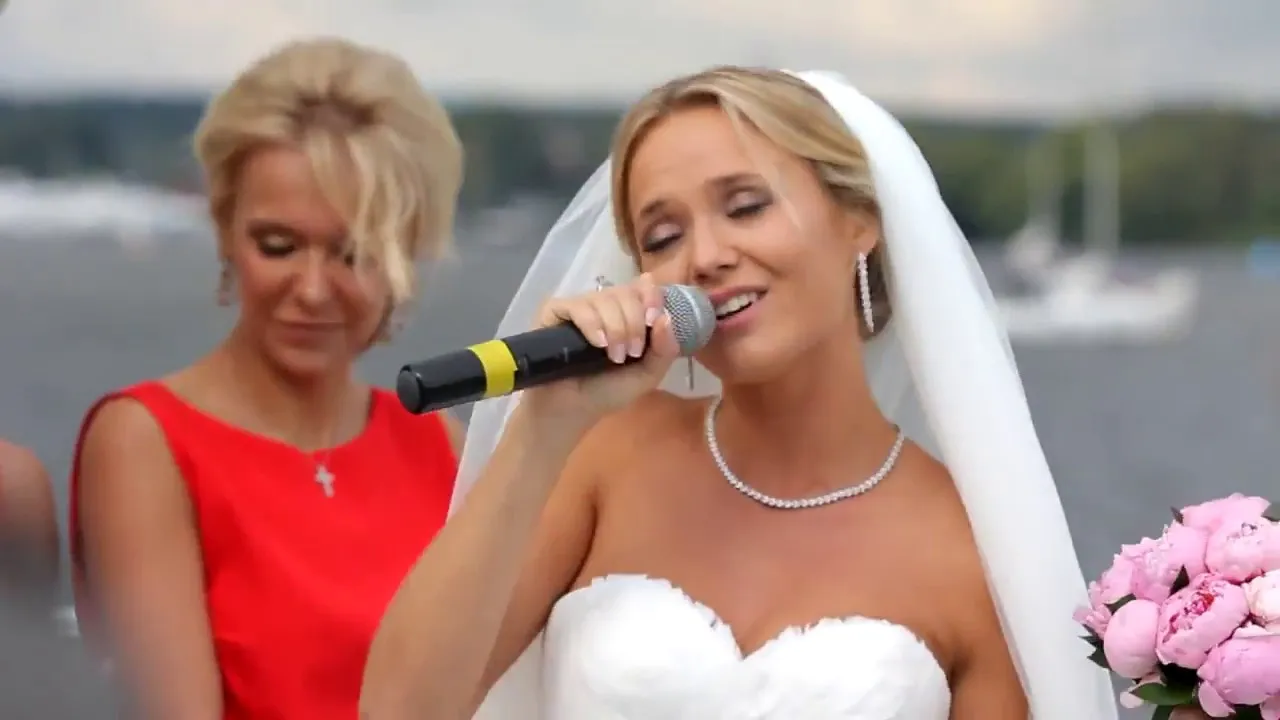 Невеста песня год. Катя Данилова свадьба.