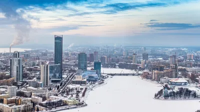 Зимняя Сказка: Фотографии Екатеринбурга в Сияющем Снегу