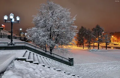 Зимний Хаос: Фотографии Екатеринбурга с Умопомрачительным Снегопадом