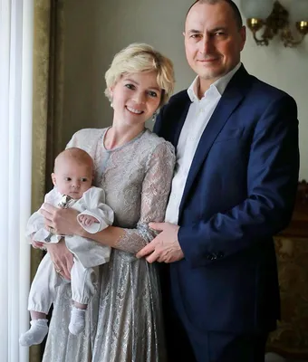 Елена Николаева: фото с премьер и красных дорожек