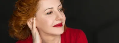 Уникальное изображение Елены Смирновой в формате PNG с красочными эффектами