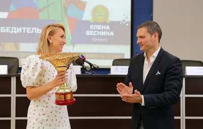 Елена Веснина: Фото с партнерами по паре