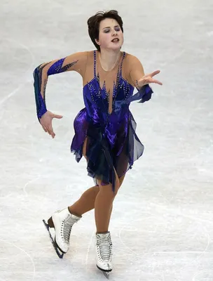 Изображения Елизаветы Туктамышевой во время выступления на льду