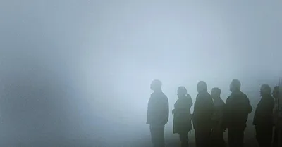 Мгновения таинственности на фото из фильма Туман