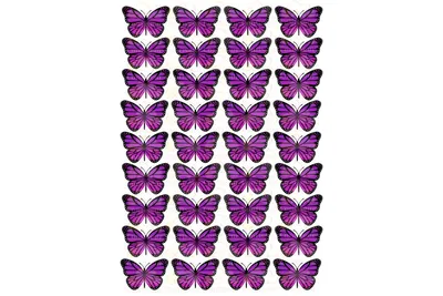 Изображение бабочек на фоне цветов