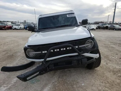 Фотографии Ford Bronco 2023: Снимки с различными фильтрами и эффектами