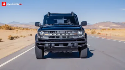 Фото Ford Bronco Sport 2023 на фоне заката