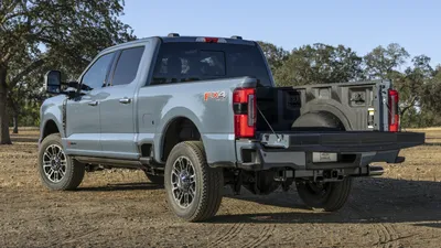 Изображения Ford Super Duty F-350 SRW 2023 в HD качестве